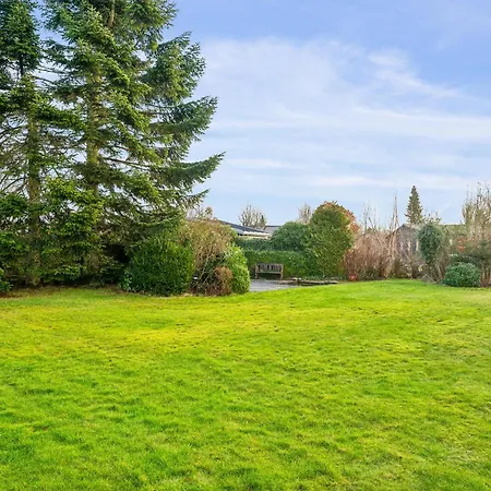 Cosy Classic With A Large Natural Plot And Lovely Terrace Close To The Family-friendly Beach, Forest, Dunes And Local