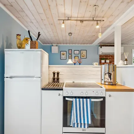 Cosy Classic With A Large Natural Plot And Lovely Terrace Close To The Family-friendly Beach, Forest, Dunes And Local Grenaa