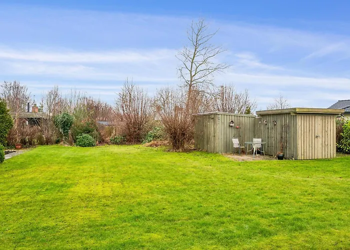 Cosy Classic With A Large Natural Plot And Lovely Terrace Close To The Family-friendly Beach, Forest, Dunes And Local *